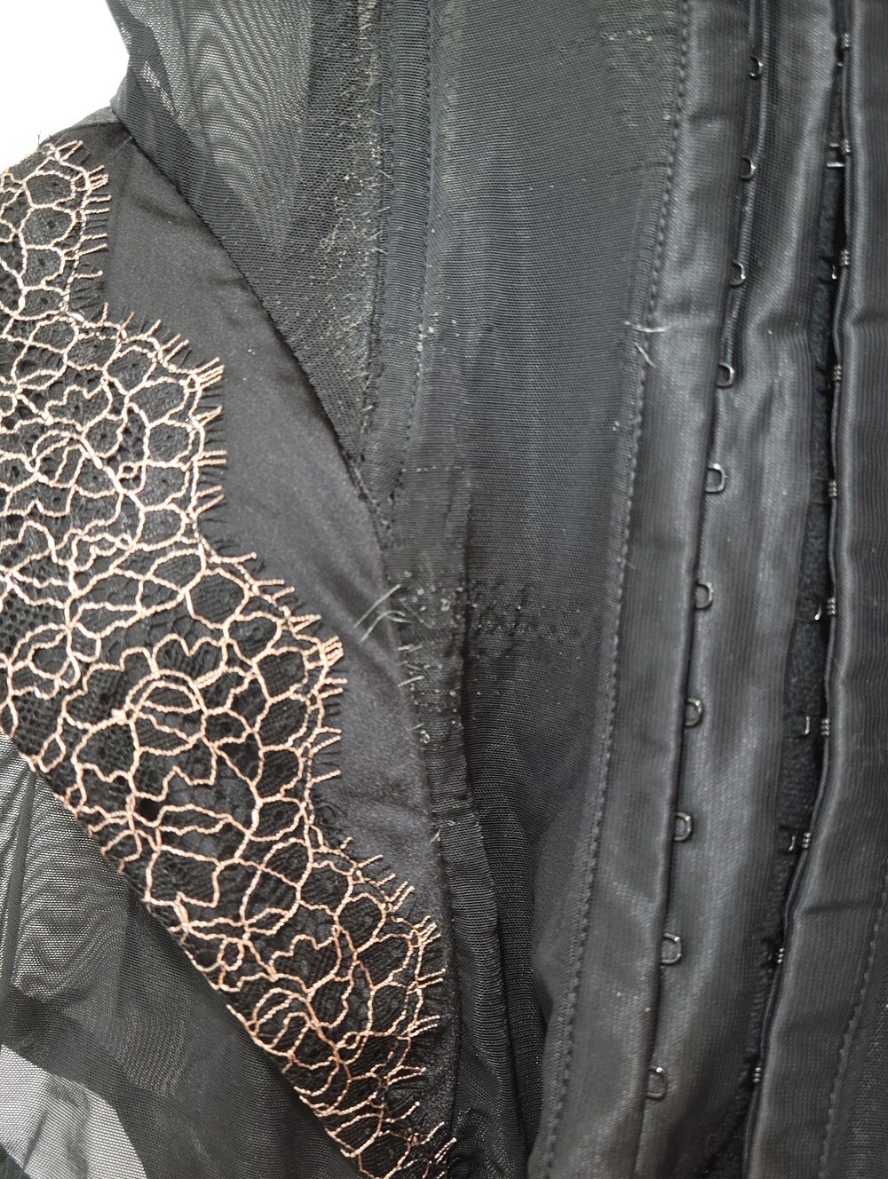 Victoria's Secret Black & Gold Lace Bustier - Picture 8 of 16